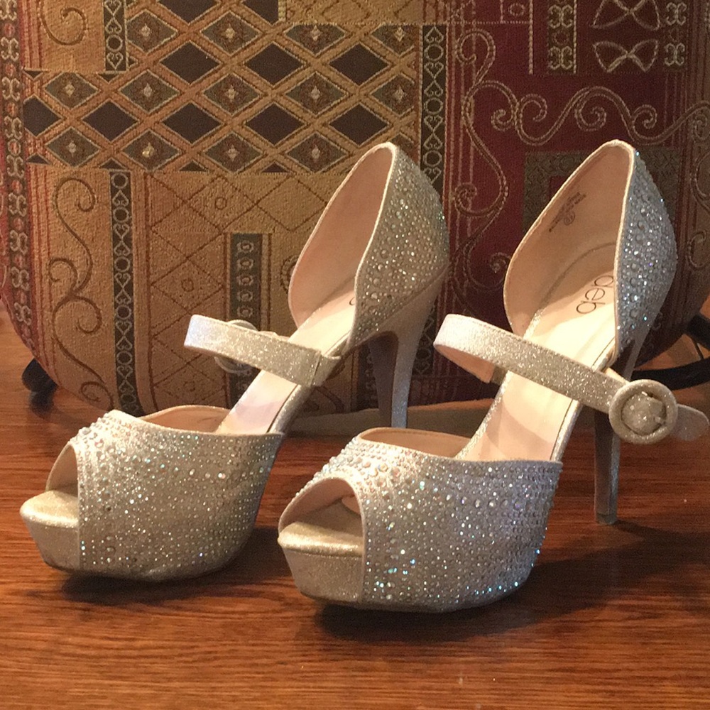 Sequence Stilettos